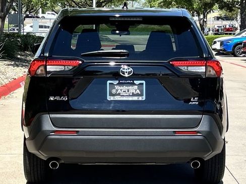 Used 2025 Toyota RAV4 LE image 5