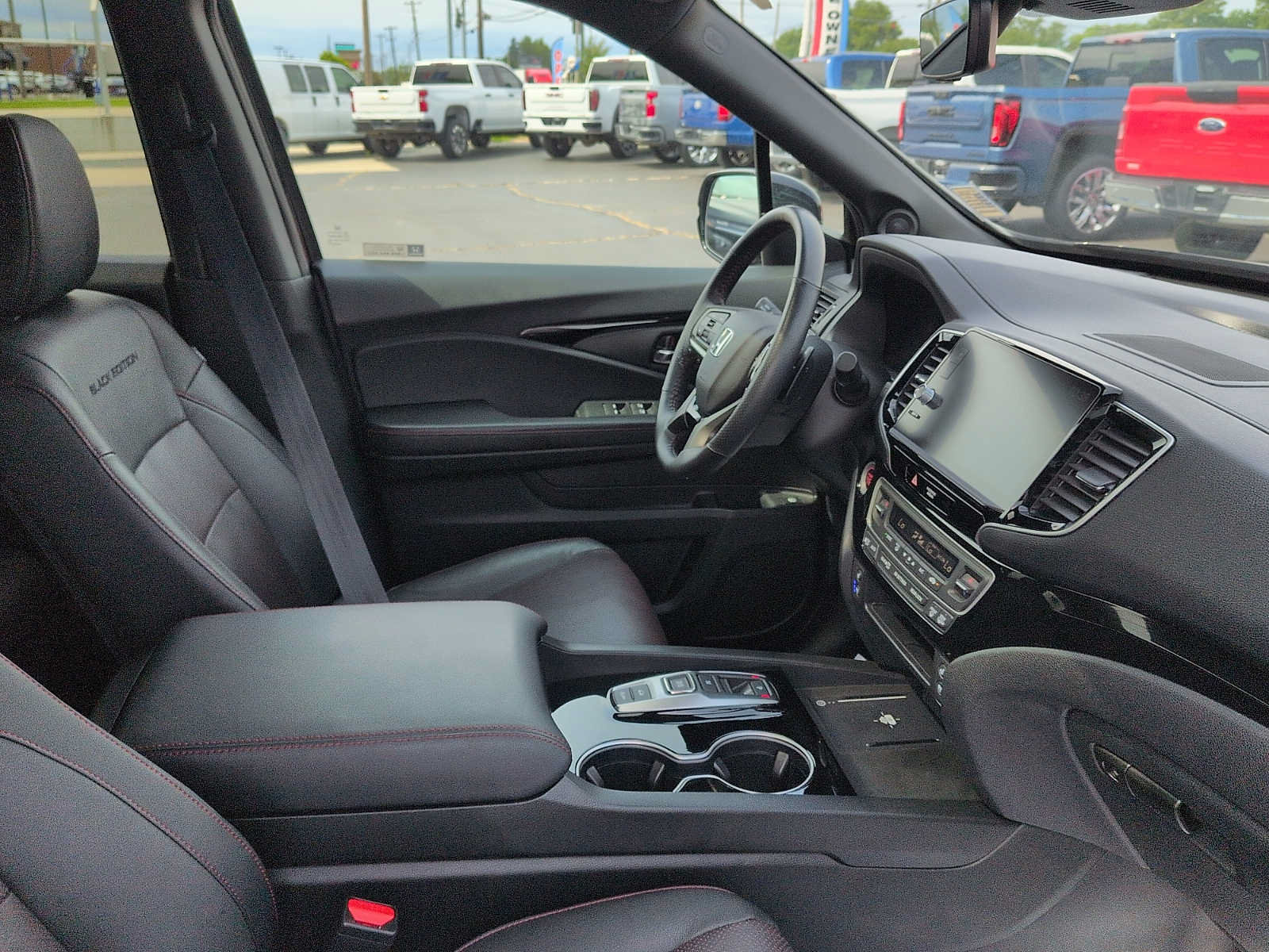 Used 2024 Honda Ridgeline Black Edition image 10