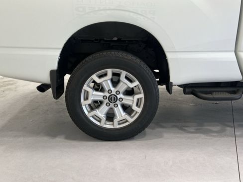 Used 2023 Nissan Titan SV w/ SV Convenience Package AWD/4WD image 10