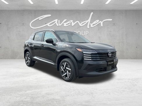 New 2026 Nissan Kicks SV w/ SV Premium Package image 2