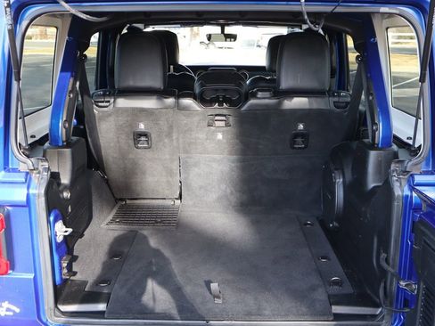 Used 2018 Jeep Wrangler Unlimited Sahara w/ Dual Top Group image 15