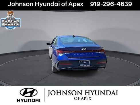 Certified 2024 Hyundai Elantra SE FWD image 8