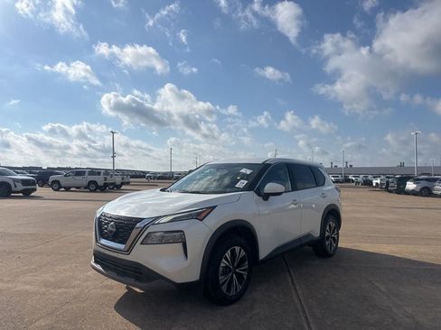 Certified 2023 Nissan Rogue SV FWD image 8