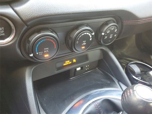 Used 2016 MAZDA MX-5 Miata Club image 20