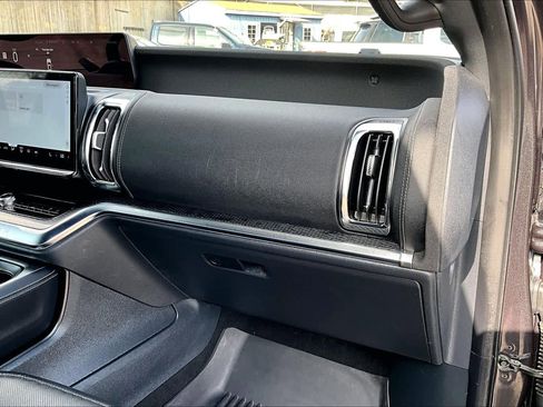 Used 2025 Ford Expedition Max Platinum w/ Stealth Performance Package image 23