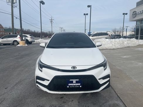Used 2023 Toyota Corolla SE image 2