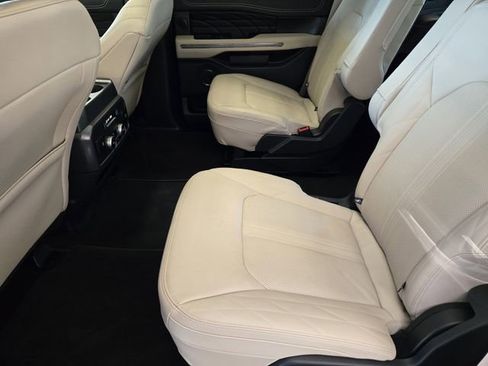 Certified 2023 Ford Expedition Platinum RWD image 32