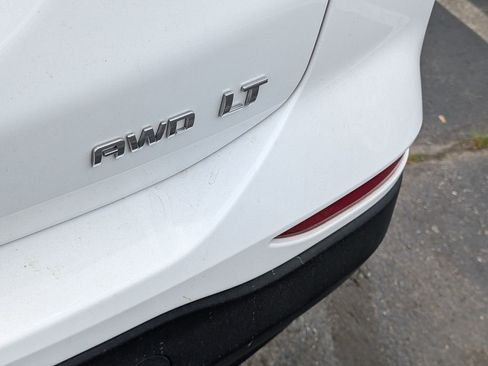 Used 2023 Chevrolet Equinox LT w/ LPO, Floor Liner Package image 18