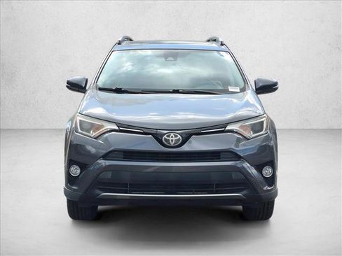 Used 2017 Toyota RAV4 XLE FWD image 2
