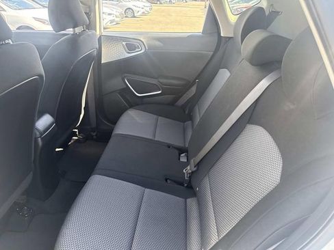 Used 2023 Kia Soul LX image 16