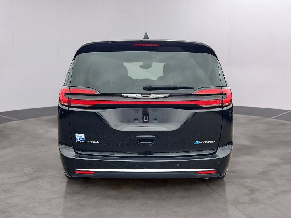 Used 2024 Chrysler Pacifica Limited FWD image 5