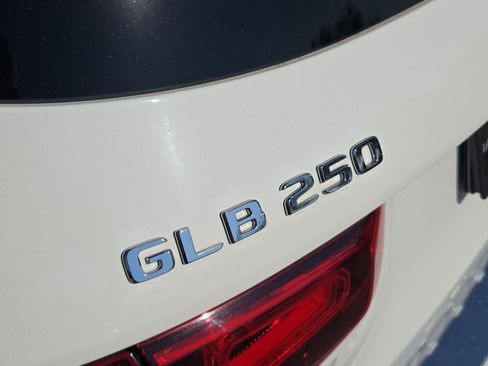 Used 2020 Mercedes-Benz GLB 250 image 13