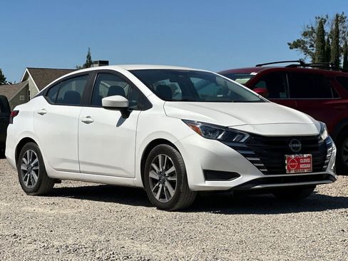 Used 2024 Nissan Versa SV FWD image 10