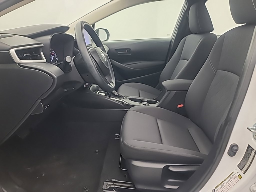 Used 2025 Toyota Corolla LE FWD image 26