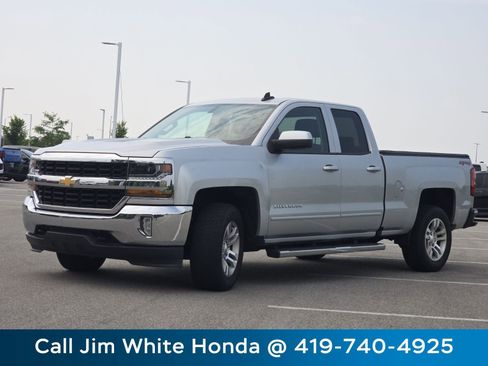Used 2018 Chevrolet Silverado 1500 LT w/ All Star Edition image 14