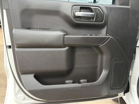 Used 2019 GMC Sierra 1500 4x4 Crew Cab w/ Convenience Package image 9