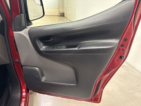Used 2015 Nissan NV200 S w/ Cruise Control Package image 36