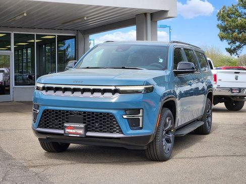 New 2026 Jeep Grand Wagoneer L Limited AWD/4WD image 4