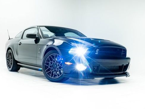Used 2013 Ford Mustang Shelby GT500 image 5