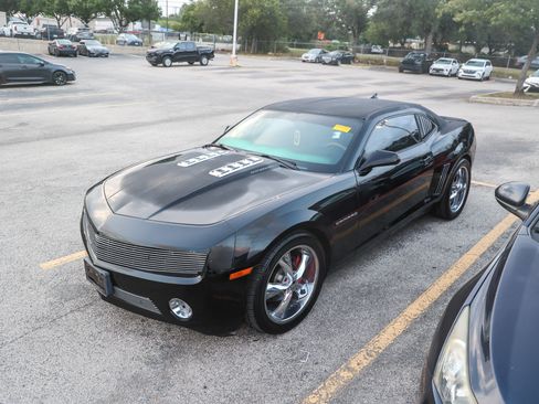 Used 2013 Chevrolet Camaro LS RWD image 3