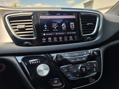 Used 2018 Chrysler Pacifica Touring-L Plus w/ S Appearance Package FWD image 59