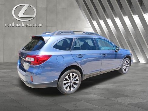 Used 2017 Subaru Outback 2.5i Limited AWD/4WD image 6