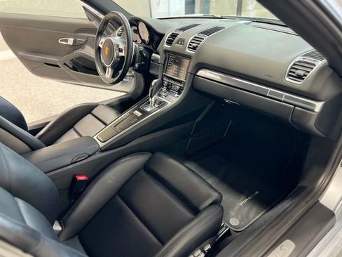 Used 2016 Porsche Cayman S image 22