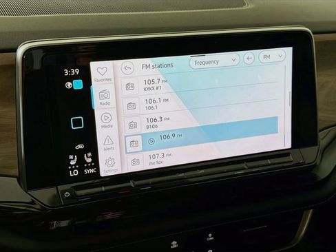 Used 2024 Volkswagen Atlas SE FWD image 14