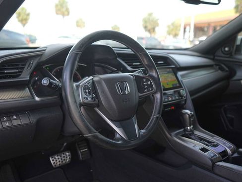 Used 2018 Honda Civic Sport Touring image 2