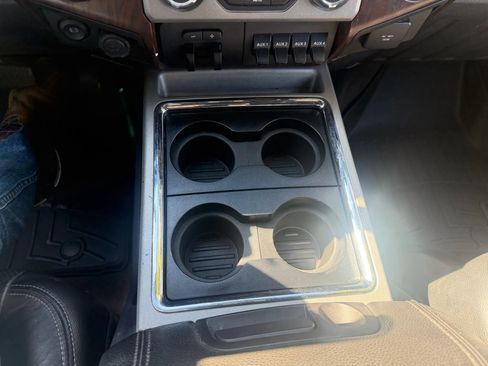 Used 2015 Ford F350 Lariat w/ Lariat Interior Package image 16