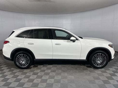 Used 2023 Mercedes-Benz GLC 300 4MATIC image 29