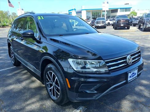 Used 2021 Volkswagen Tiguan SE w/ Panoramic Sunroof Package AWD/4WD image 1