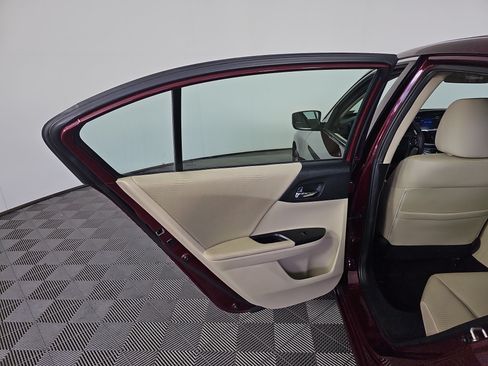 Used 2015 Honda Accord LX image 18