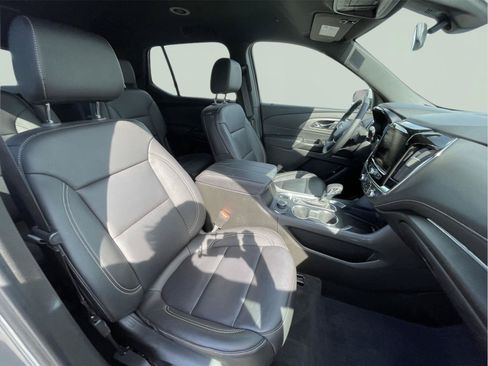 Used 2023 Chevrolet Traverse LT AWD/4WD image 23