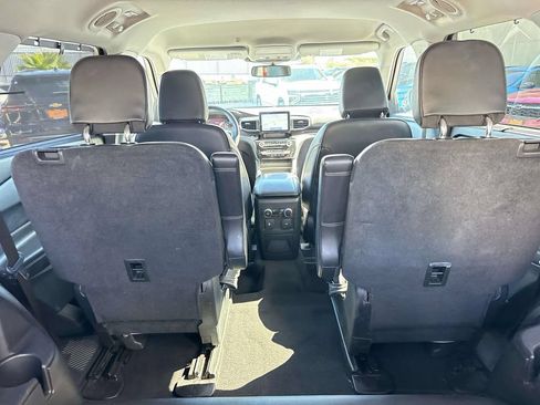Used 2023 Ford Explorer Limited AWD/4WD image 10