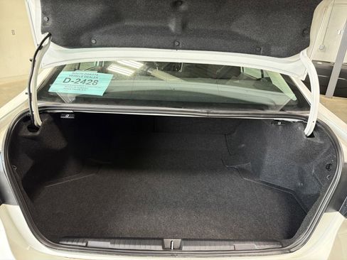 Used 2025 Subaru Legacy Premium AWD/4WD image 12
