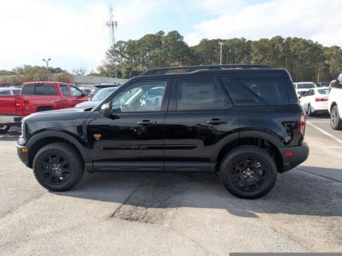 Used 2025 Ford Bronco Sport Badlands image 7