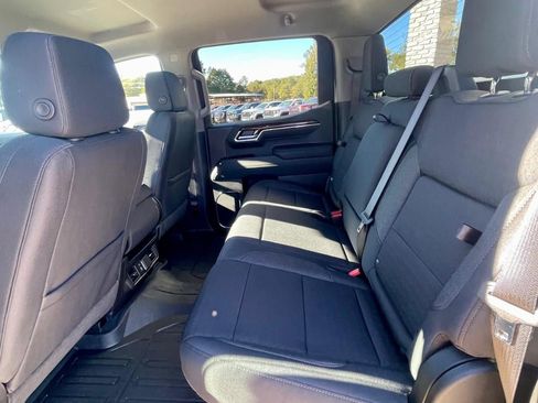 New 2026 GMC Sierra 1500 Elevation image 17