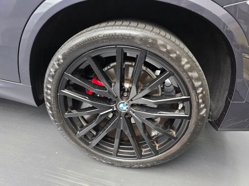 Used 2022 BMW X5 sDrive40i w/ M Sport Package RWD image 17