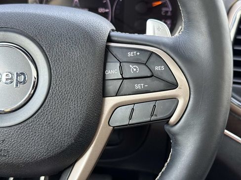 Used 2017 Jeep Grand Cherokee Limited w/ Luxury Group II AWD/4WD image 9