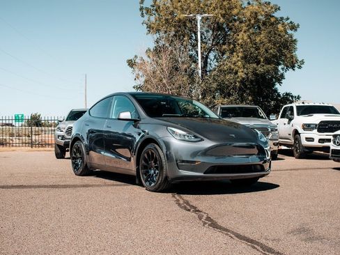 Used 2021 Tesla Model Y 2WD image 1
