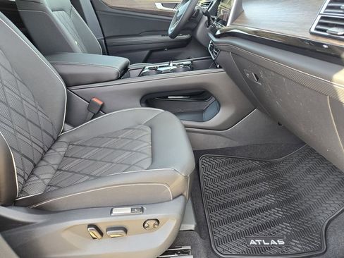 New 2026 Volkswagen Atlas SEL Premium R-Line image 12