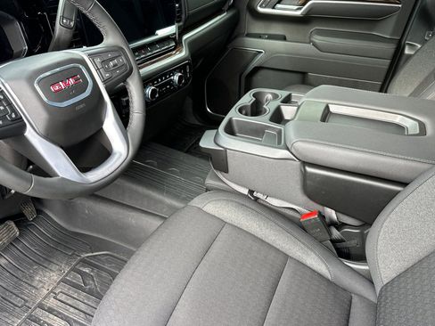 Used 2026 GMC Sierra 1500 Elevation image 9