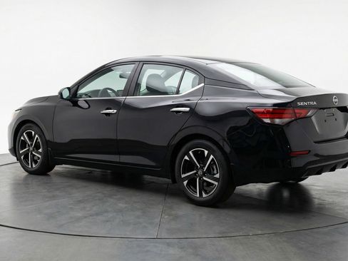 Used 2025 Nissan Sentra SV image 6