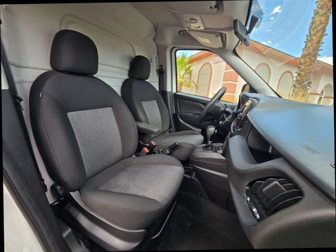 Used 2022 RAM ProMaster City Tradesman FWD image 12