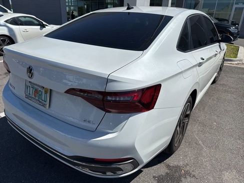 Certified 2023 Volkswagen Jetta SEL image 9