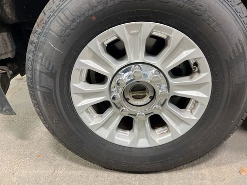 Used 2022 Ford F250 XLT image 36