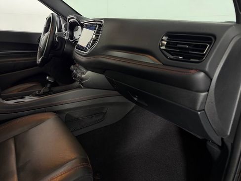 Used 2025 Dodge Durango GT image 32
