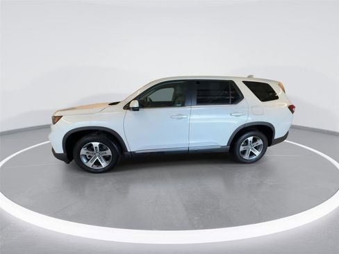 Used 2023 Honda Pilot EX-L image 3