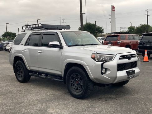 Certified 2020 Toyota 4Runner SR5 Premium w/ Moonroof Package image 3